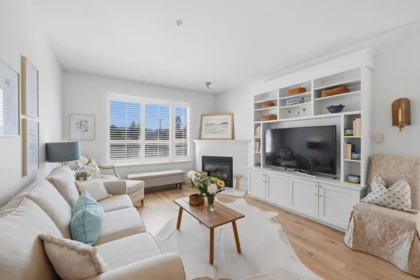 202 3151 Connaught Crescent, North Vancouver, BC, North Vancouver — Apartment/Condo for sale