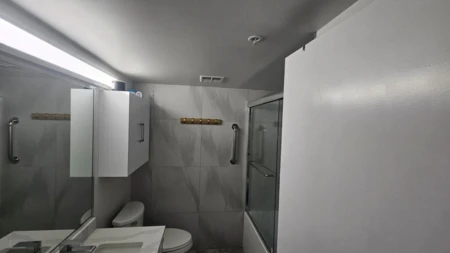 Primary Bathroom Photo of 1206 10523 University Drive, Surrey, BC
