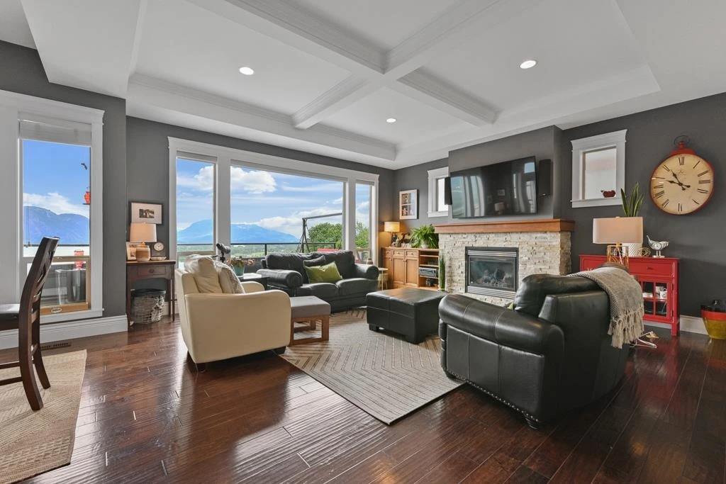 Dining Area Photo of 28 43540 Alameda Drive, Chilliwack, BC