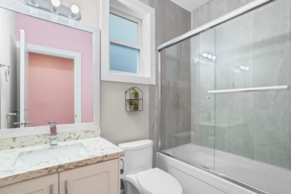 Hallway Photo of 33908 Tooley Place, Mission, BC