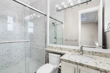 Laundry Room Photo of 33908 Tooley Place, Mission, BC