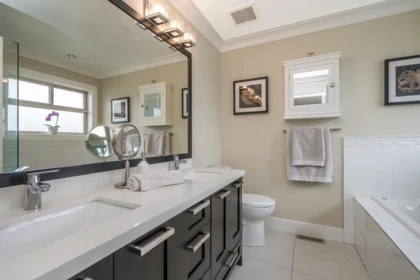 Entry Foyer Photo of 14743 32 Avenue, Surrey, BC