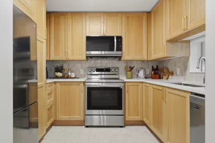604 221 Eleventh Street, New Westminster, BC, New Westminster — Apartment/Condo for sale