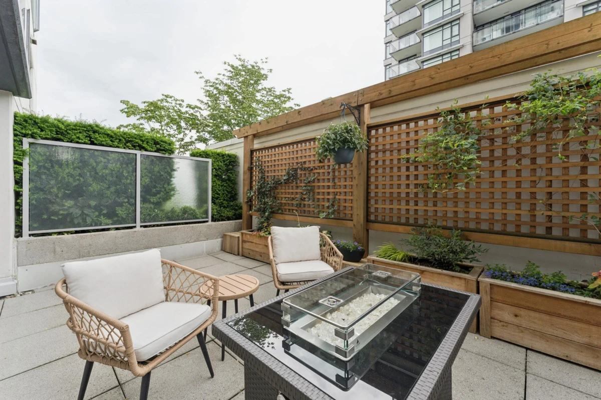 Exterior Rear Photo of 306 1320 Chesterfield Avenue, North Vancouver, BC