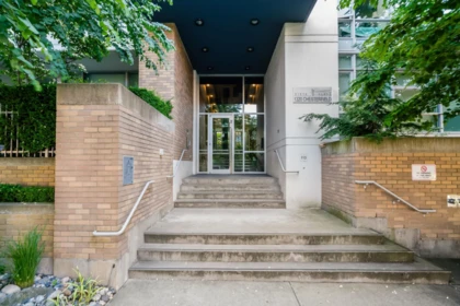 Loft / Bonus Room Photo of 306 1320 Chesterfield Avenue, North Vancouver, BC