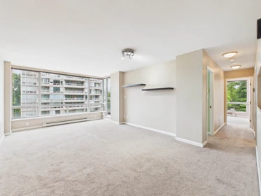 402 9633 Manchester Drive, Burnaby, BC, Burnaby — Apartment/Condo for sale