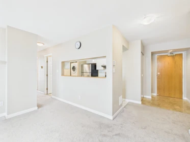 Primary Bedroom Photo of 402 9633 Manchester Drive, Burnaby, BC