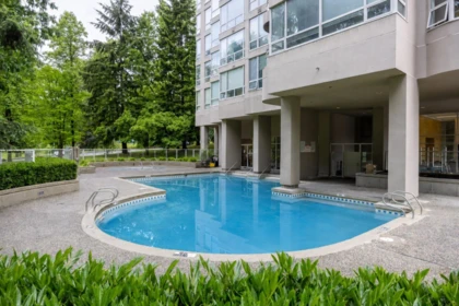 Swimming Pool Photo of 402 9633 Manchester Drive, Burnaby, BC
