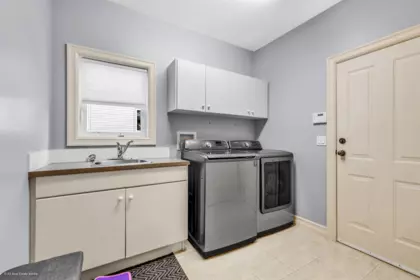 Walk-In Closet Photo of 36178 S Auguston Parkway, Abbotsford, BC