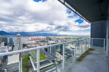 Swimming Pool Photo of 4805 777 Richards Street, Vancouver, BC