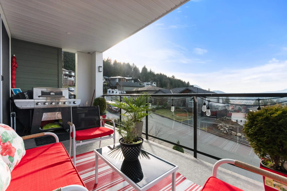Family Room Photo of 5510 Maclachlan Place, Chilliwack, BC