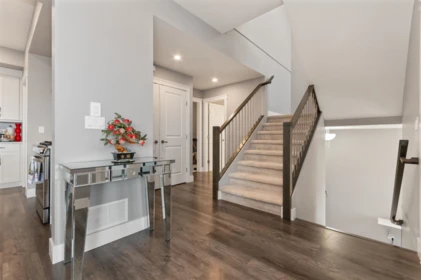 Entry Foyer Photo of 5510 Maclachlan Place, Chilliwack, BC