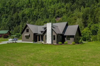5249 Kamp Road, Agassiz, BC, Agassiz — Single Family Residence for sale