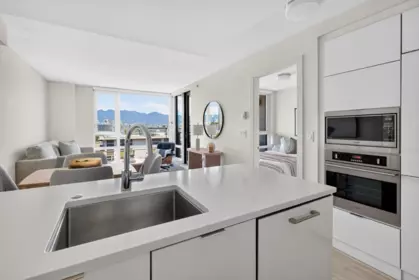 Kitchen Photo of 707 238 W Broadway, Vancouver, BC