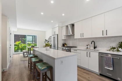 Kitchen Photo of 6 50 Seaview Drive, Port Moody, BC