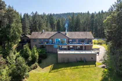 Hot Tub / Spa Photo of 474 W Sticks Allison Road, Galiano Island, BC