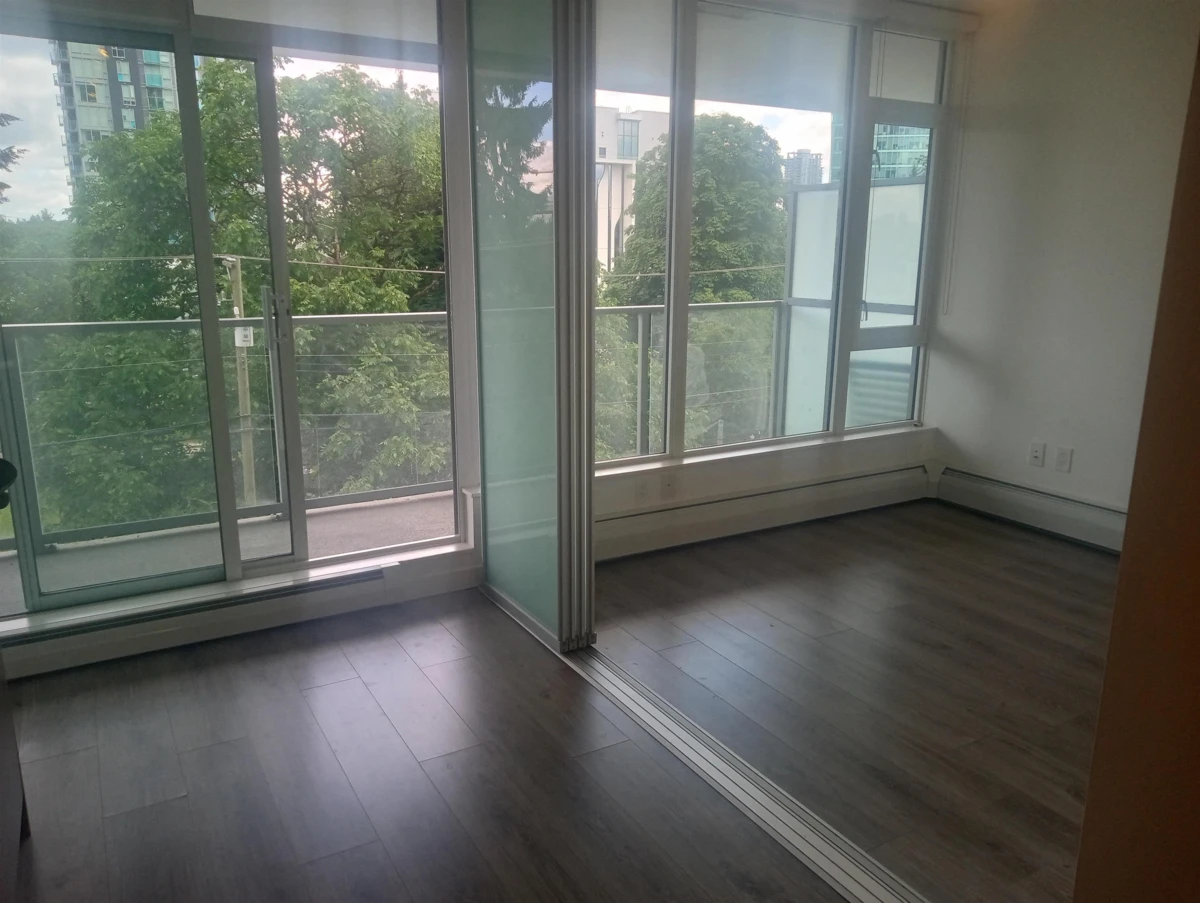 Family Room Photo of 306 13350 Central Avenue, Surrey, BC