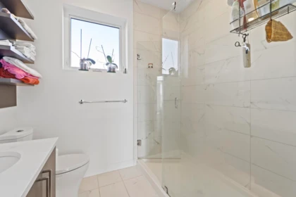 Guest Bathroom Photo of 190 W 63rd Avenue, Vancouver, BC