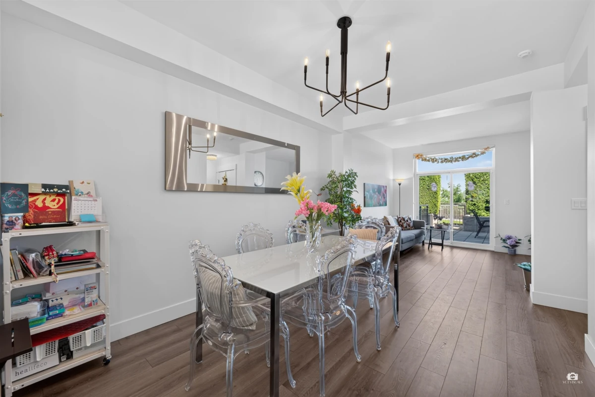 Dining Area Photo of 3 10800 No. 5 Road, Richmond, BC