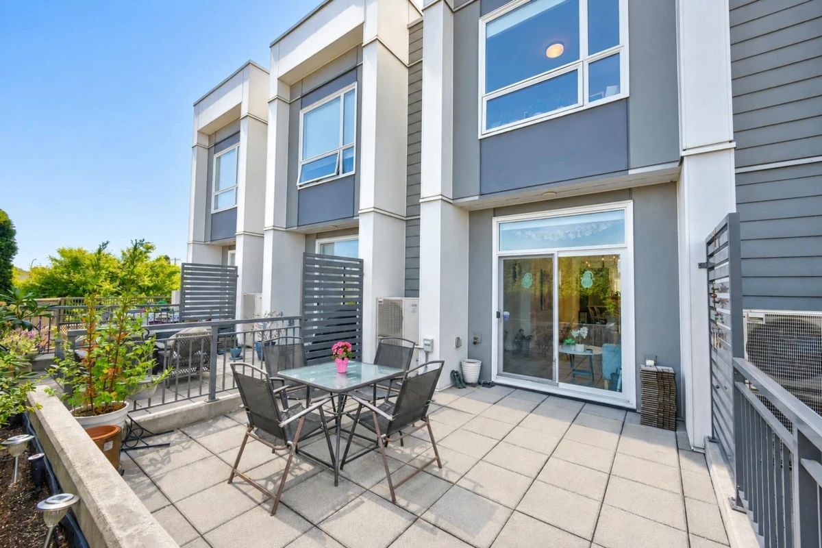 Family Room Photo of 3 10800 No. 5 Road, Richmond, BC