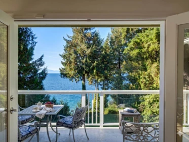 Breakfast Nook Photo of 4947 Sunshine Coast Highway, Sechelt, BC