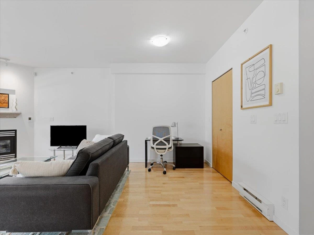 Dining Area Photo of 503 2228 Marstrand Avenue, Vancouver, BC