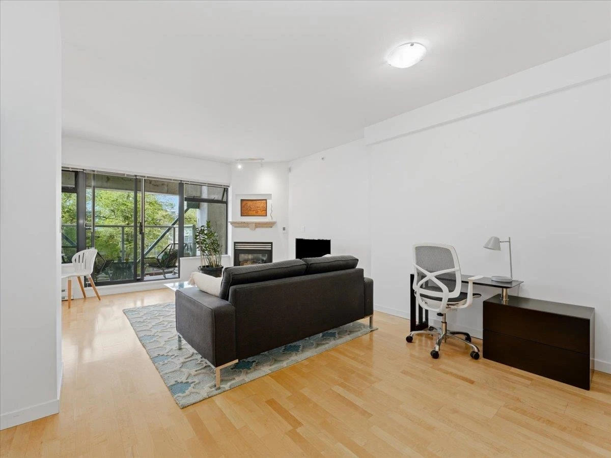 Family Room Photo of 503 2228 Marstrand Avenue, Vancouver, BC