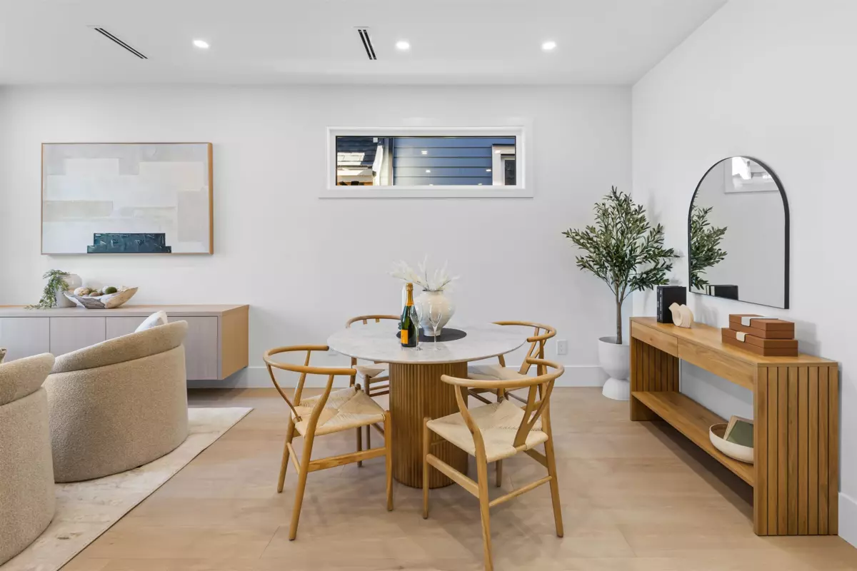 Dining Area Photo of 2 6831 Salisbury Avenue, Burnaby, BC