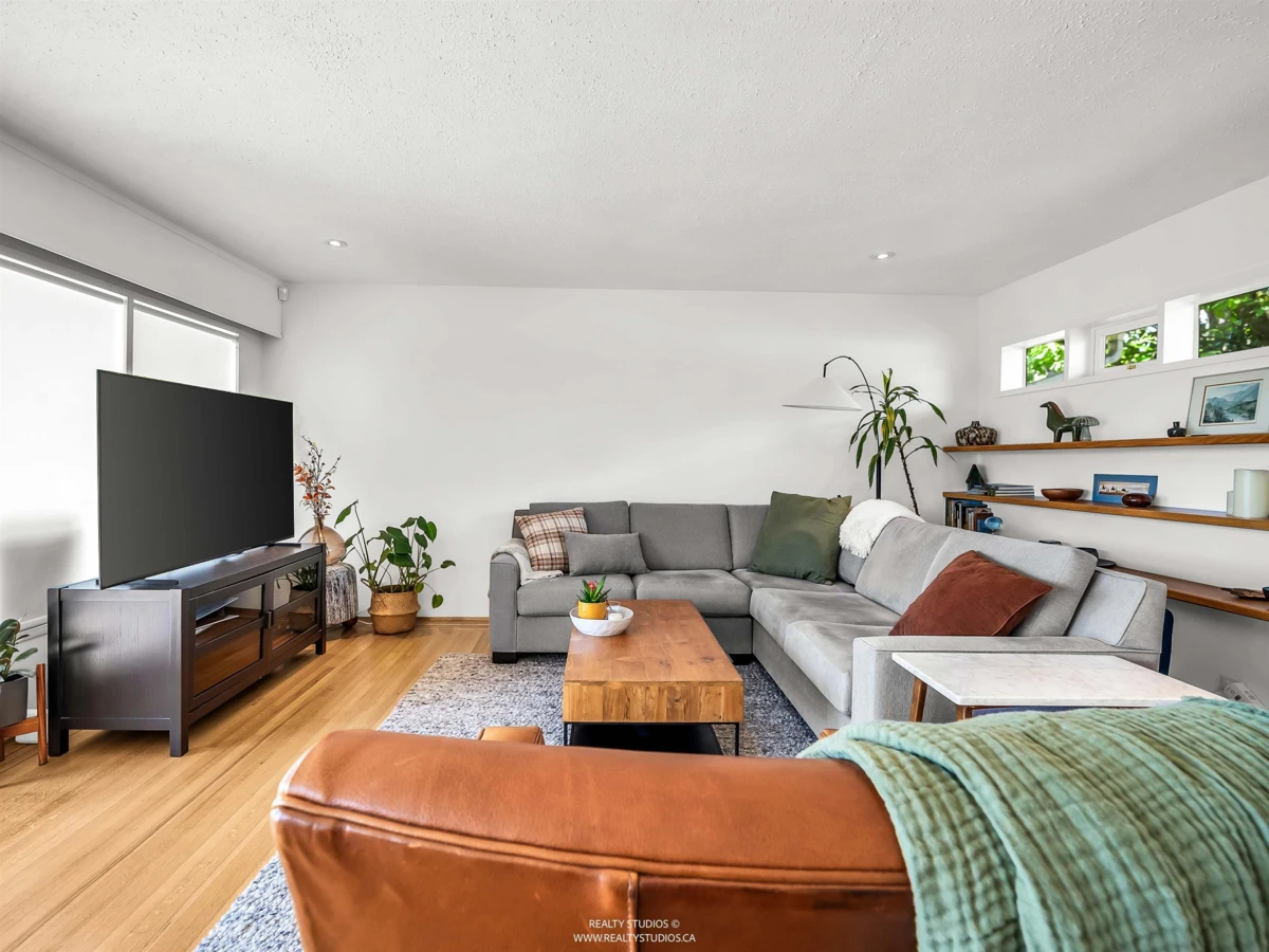 Family Room Photo of 947 Evergreen Place, North Vancouver, BC