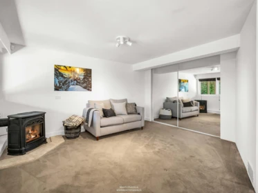 Entry Foyer Photo of 947 Evergreen Place, North Vancouver, BC