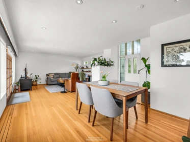 Kitchen Island Photo of 947 Evergreen Place, North Vancouver, BC