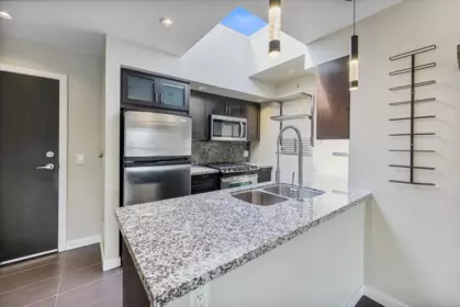 411 405 Skeena Street, Vancouver, BC, Vancouver — Apartment/Condo for sale