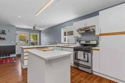 Breakfast Nook Photo of 1830 Willow Crescent, Squamish, BC