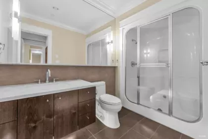 Entry Foyer Photo of 6562 Fremlin Street, Vancouver, BC