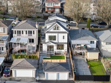 Backyard Photo of 3156-1 E 8th Avenue, Vancouver, BC