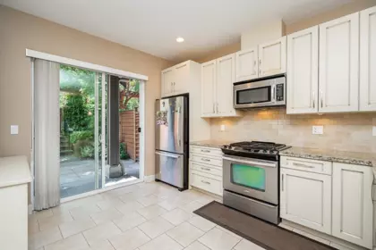 Primary Bathroom Photo of 78 2979 156 Street, Surrey, BC