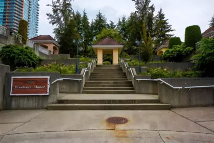 203 515 Whiting Way, Coquitlam, BC, Coquitlam — Apartment/Condo for sale