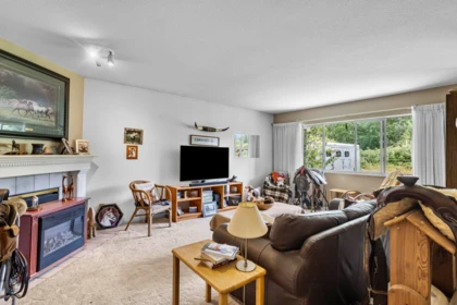 Kitchen Photo of 13432 224 Street, Maple Ridge, BC
