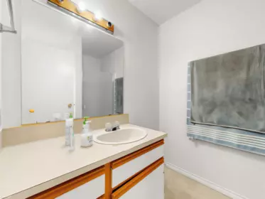 Powder Room Photo of 14116 88 Avenue, Surrey, BC
