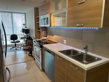 Kitchen Island Photo of 3001 13688 100 Avenue, Surrey, BC