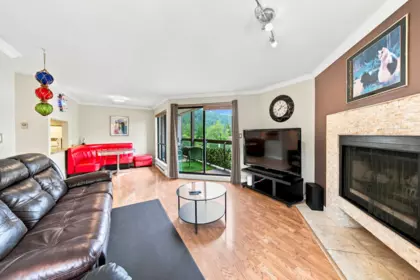 104 2181 Panorama Drive, North Vancouver, BC, North Vancouver — Apartment/Condo for sale