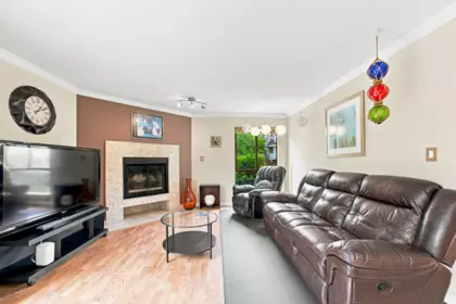 104 2181 Panorama Drive, North Vancouver, BC, North Vancouver — Apartment/Condo for sale