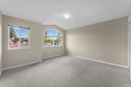 Hallway Photo of 15674 101a Avenue, Surrey, BC