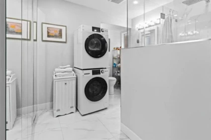 Guest Bathroom Photo of 10520 Sunview Place, Delta, BC