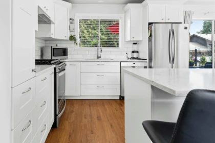Kitchen Island Photo of 10520 Sunview Place, Delta, BC