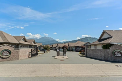 Neighborhood Park Photo Near 28 45752 Stevenson Road, Chilliwack, BC