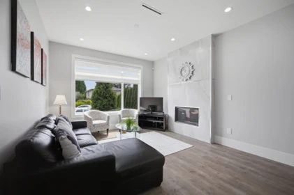 7835 12th Avenue, Burnaby, BC, Burnaby — Half Duplex for sale