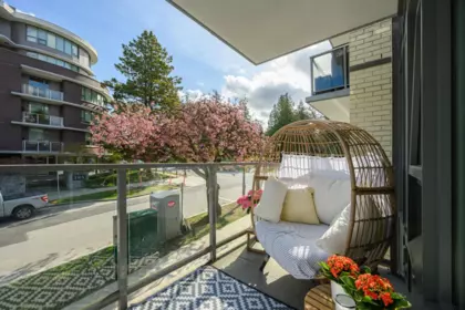 Front Yard Photo of 204 4675 Cambie Street, Vancouver, BC