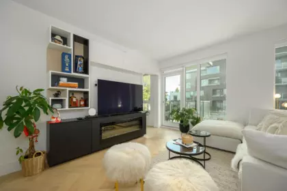 Kitchen Photo of 204 4675 Cambie Street, Vancouver, BC