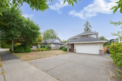 Kitchen Island Photo of 15482 112 Avenue, Surrey, BC